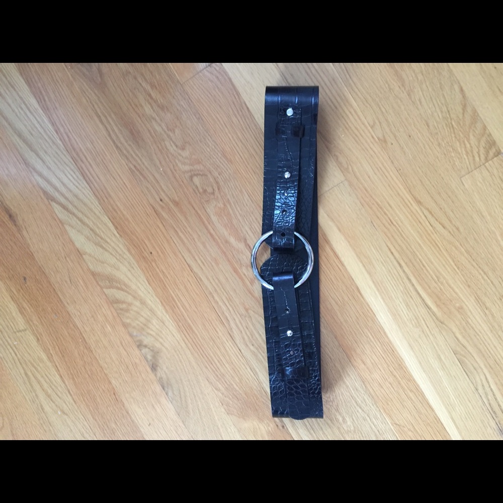 NWT Eliza B belt